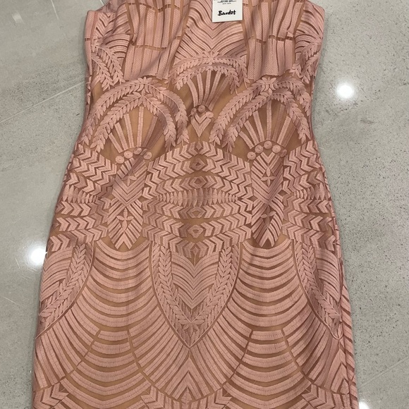 Bardot  lace dress Latte  pink sz S - Picture 7 of 8